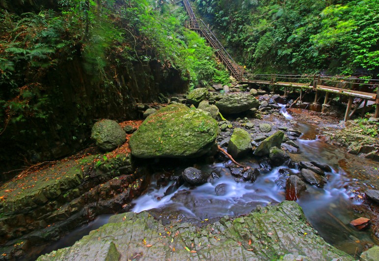 林美石磐瀑布步道包車旅遊,林美石磐瀑布步道旅遊包車,林美石磐瀑布步道台灣包車,台灣林美石磐瀑布步道包車旅遊,宜蘭林美石磐瀑布步道包車,林美石磐瀑布步道包車一日遊