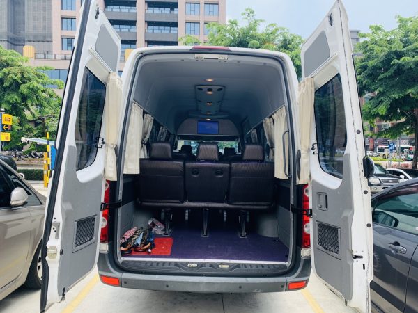 褓姆車,福斯褓姆車,9人做保母車,10人做保母車,包車車款,包車推薦,11座保母車