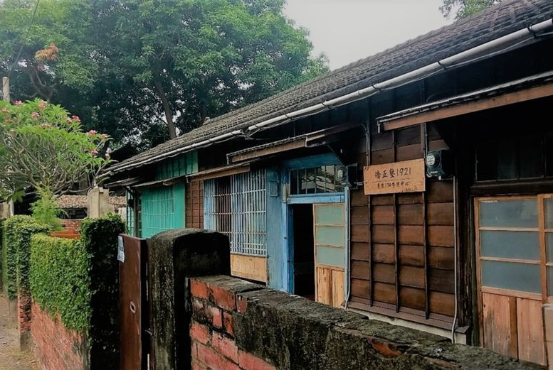 嘉義包車,嘉義九人座包車,嘉義包車旅遊,嘉義包車推薦,嘉義包車一日遊,沉睡森林主題公園包車,八獎溪義渡包車景點,牆之道包車旅遊,虎‧棒‧水泉包車景點,矯正塾1921包車推薦,嘉義水上包車,七人座包車景點