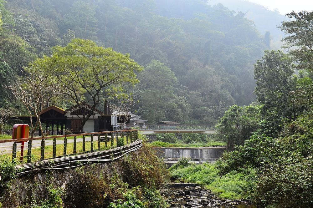 屏東九人座遨遊包車旅遊- 讓你跨年驚喜玩