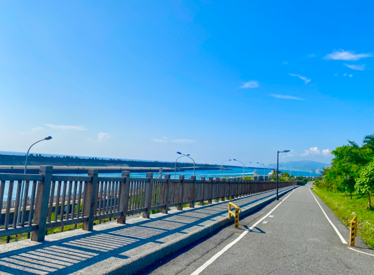 花蓮包車,花蓮九人座包車,花蓮包車旅遊,花蓮包車推薦,花蓮包車一日遊,吉安溪臺灣欒樹包車,鳳林菸樓包車景點,時光二手書店包車旅遊,玉里神社遺址包車景點,兩潭自行車道包車推薦,花蓮玉里包車,七人座包車景點