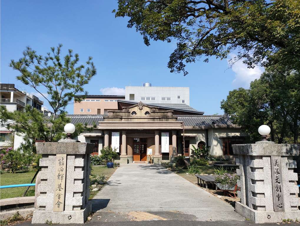 高雄包車一日遊-踏遍前世今生所在美景