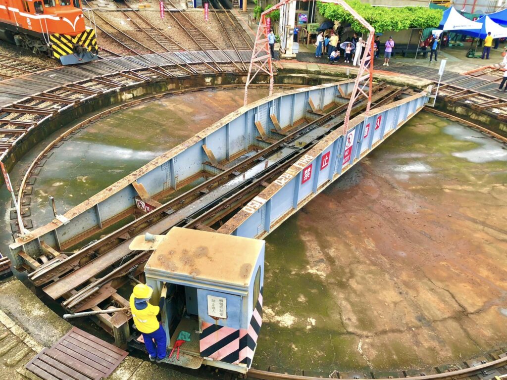 中旅遊包車,台中包車,南投包車,台中兩日包車,南投旅遊包車,扇形車庫,彰化包車旅遊,彰化包車,彰化包車一日遊,彰化大佛包車