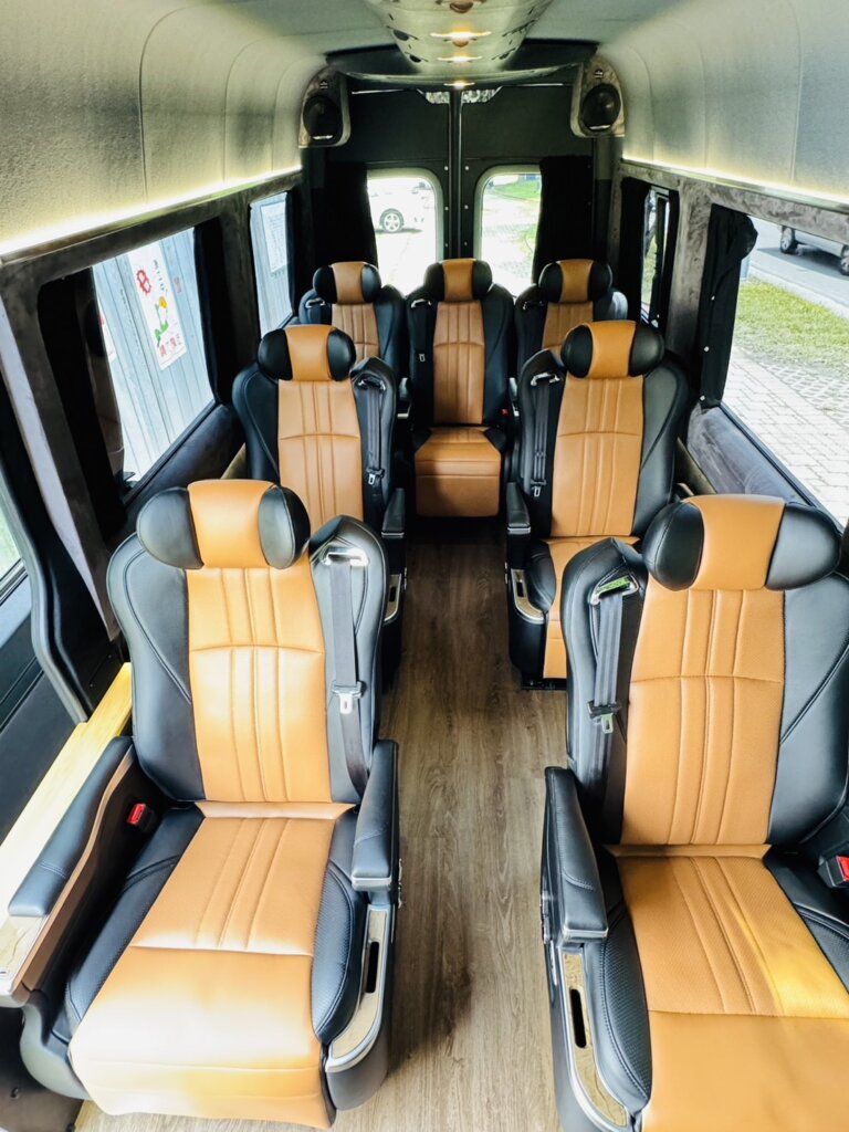 2024保母車,大T保母車,九人座包車,尊爵賓士保母車,保母車,大T,